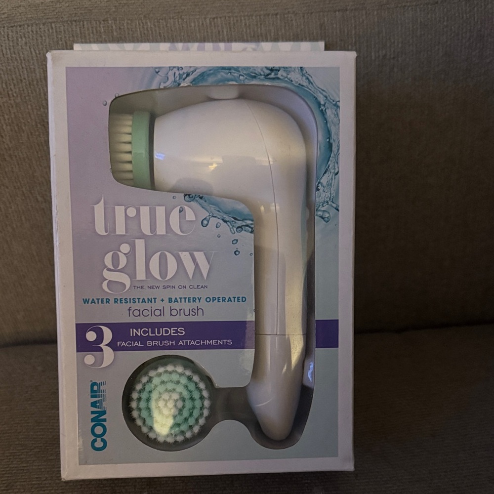 Conair True Glow Facial Brush - White and Green